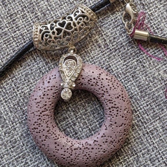 Handmade Lava Stone Aromatherapy Diffuser Necklaces - Purple - Picture 3 of 8